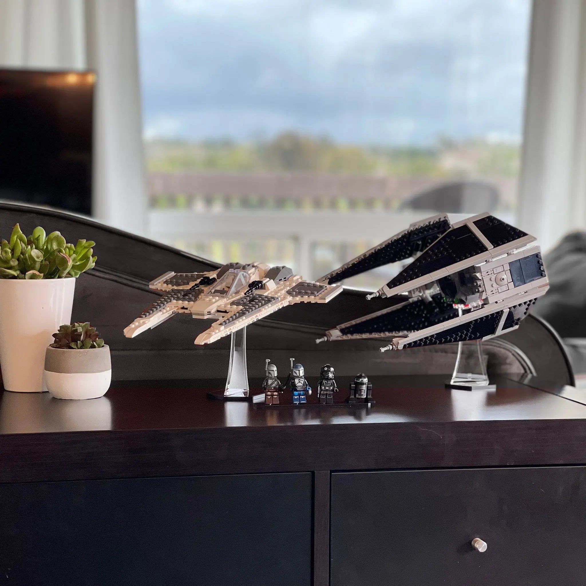 antry ベースオブジェ Acrylic Display Stand for LEGO 75348 Mandalorian Fang Fighter vs